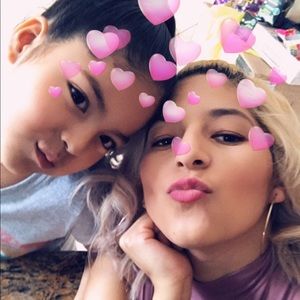 Meet your Posher, Adriana